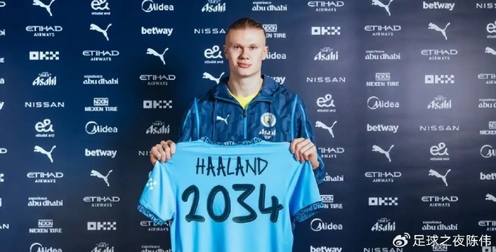 球员任意球助攻被评为赛季最佳配合