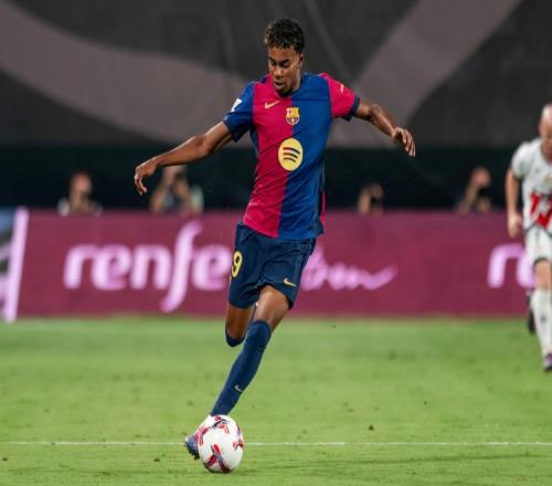 中超：山东泰山主场2-1逆转武汉三镇